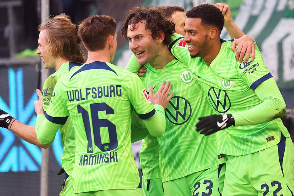 Wolfsburg Permalukan Freiburg